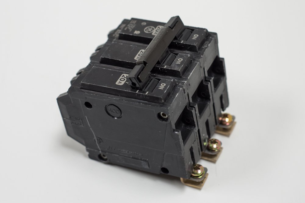22kA General Electric Circuit Breaker 240V THQ - THHQB32060 60A 3Pole GE